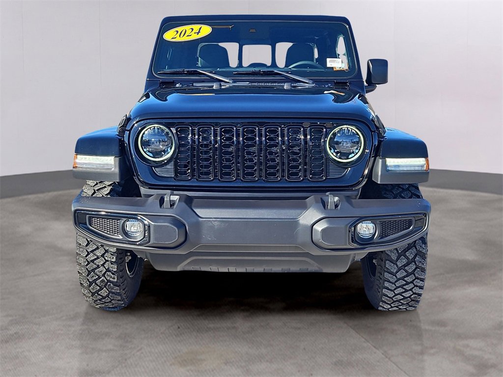 Used 2024 Jeep Gladiator Sport image 2