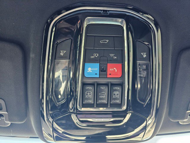 Certified 2023 Jeep Grand Cherokee Overland w/ Adv Protech Group III AWD/4WD image 40