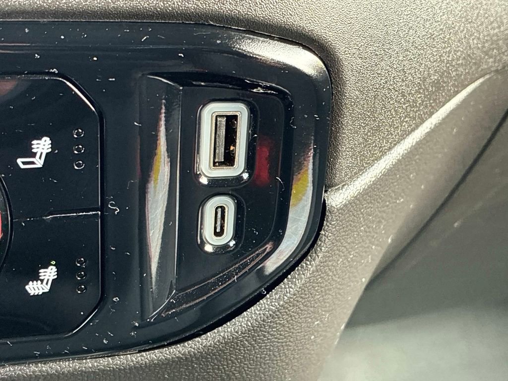 Used 2024 GMC Sierra 3500 SLE w/ SLE Value Package image 36