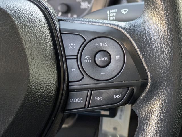 Used 2025 Toyota Corolla LE image 12