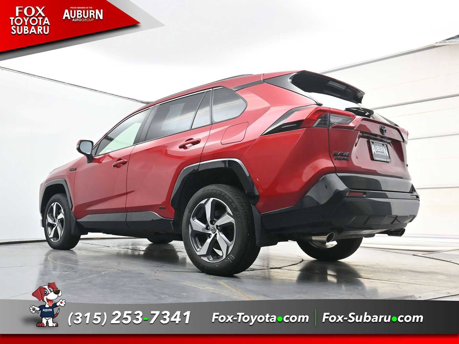Used 2023 Toyota RAV4 SE w/ Weather & Moonroof Package AWD/4WD image 18
