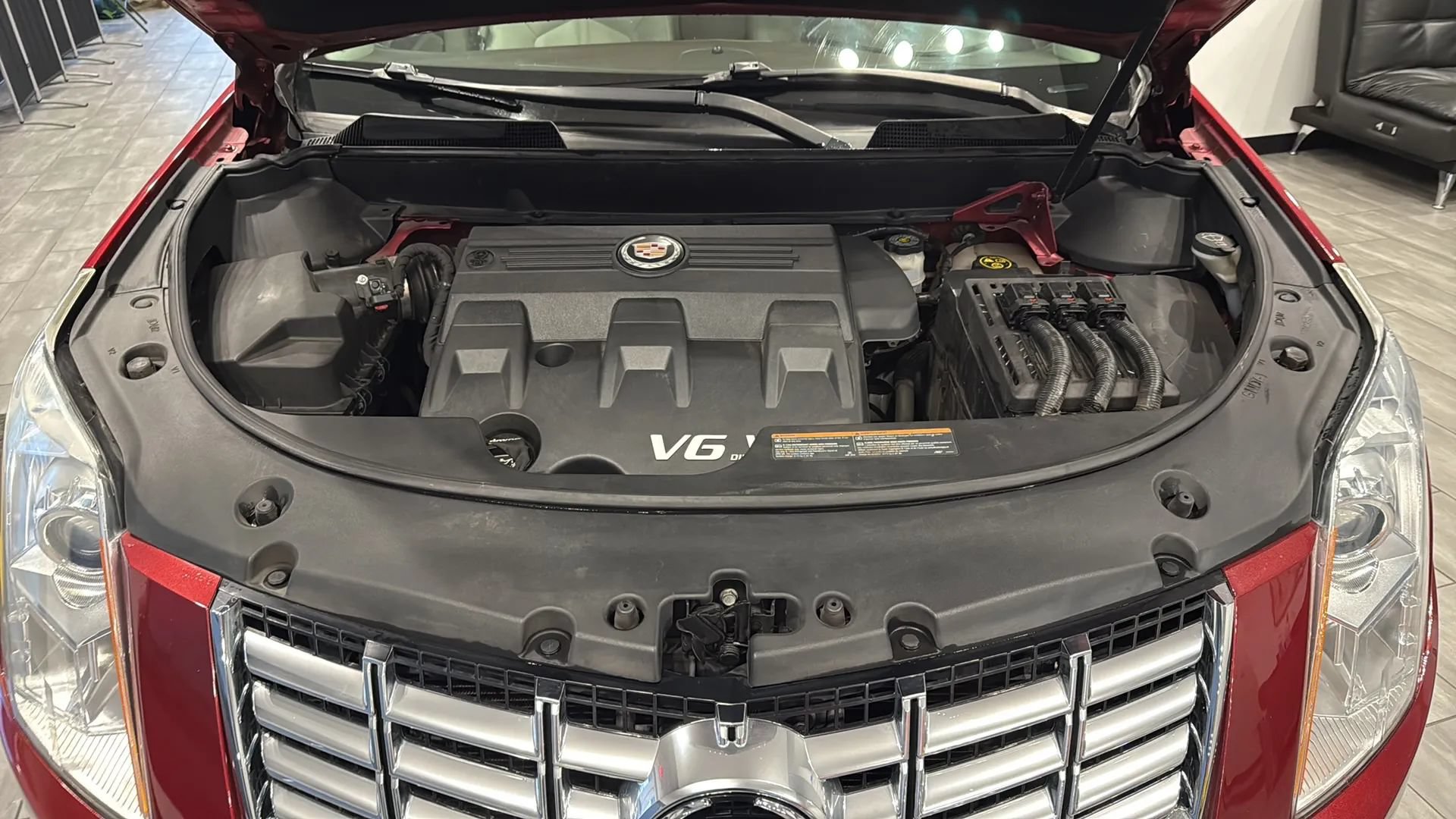 Used 2015 Cadillac SRX Luxury w/ Driver Awareness Package FWD image 60