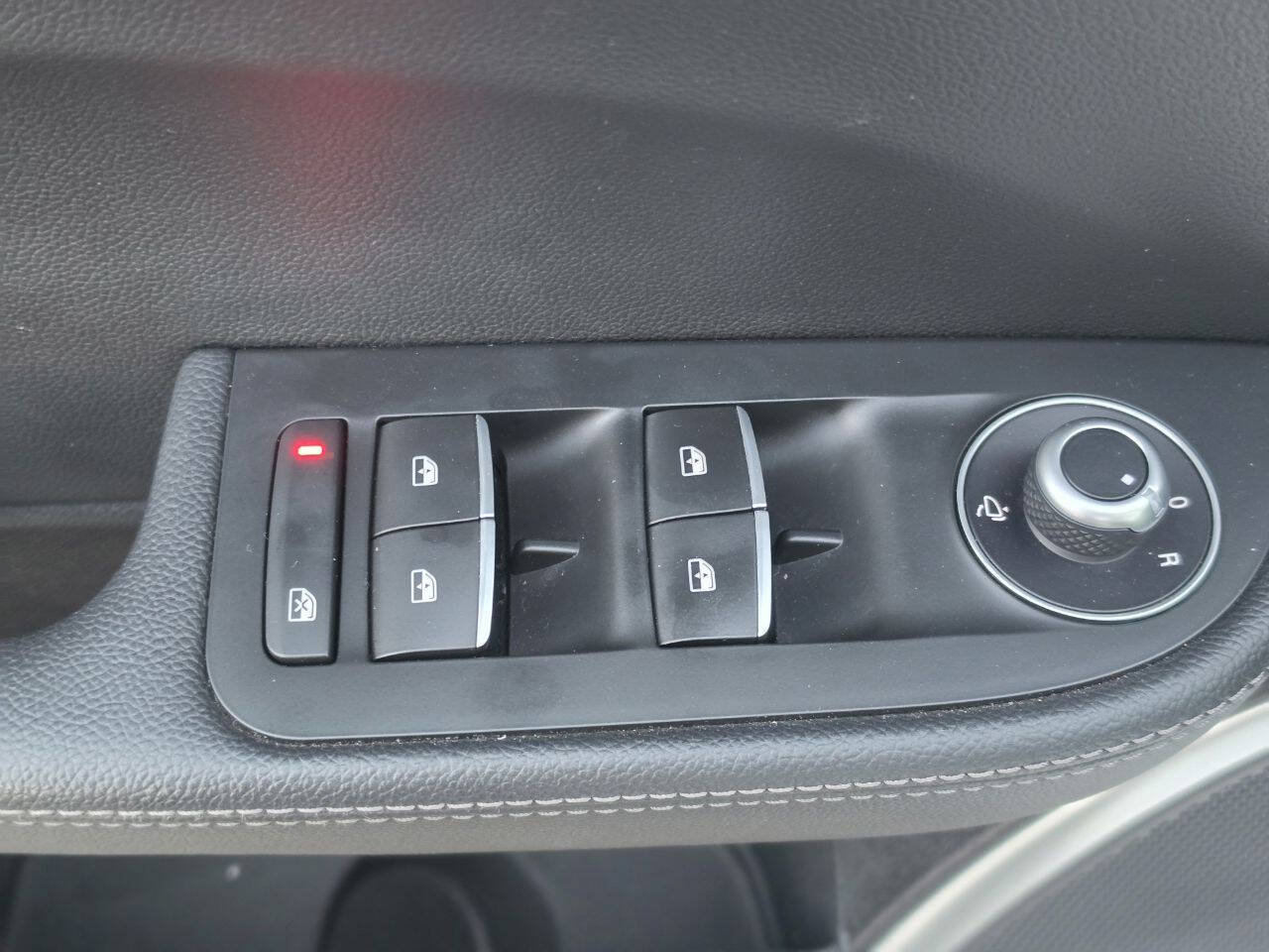 Used 2018 Alfa Romeo Giulia RWD image 61