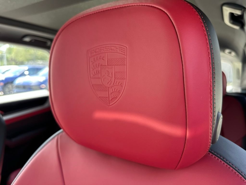 Certified 2025 Porsche Cayenne S AWD/4WD image 18