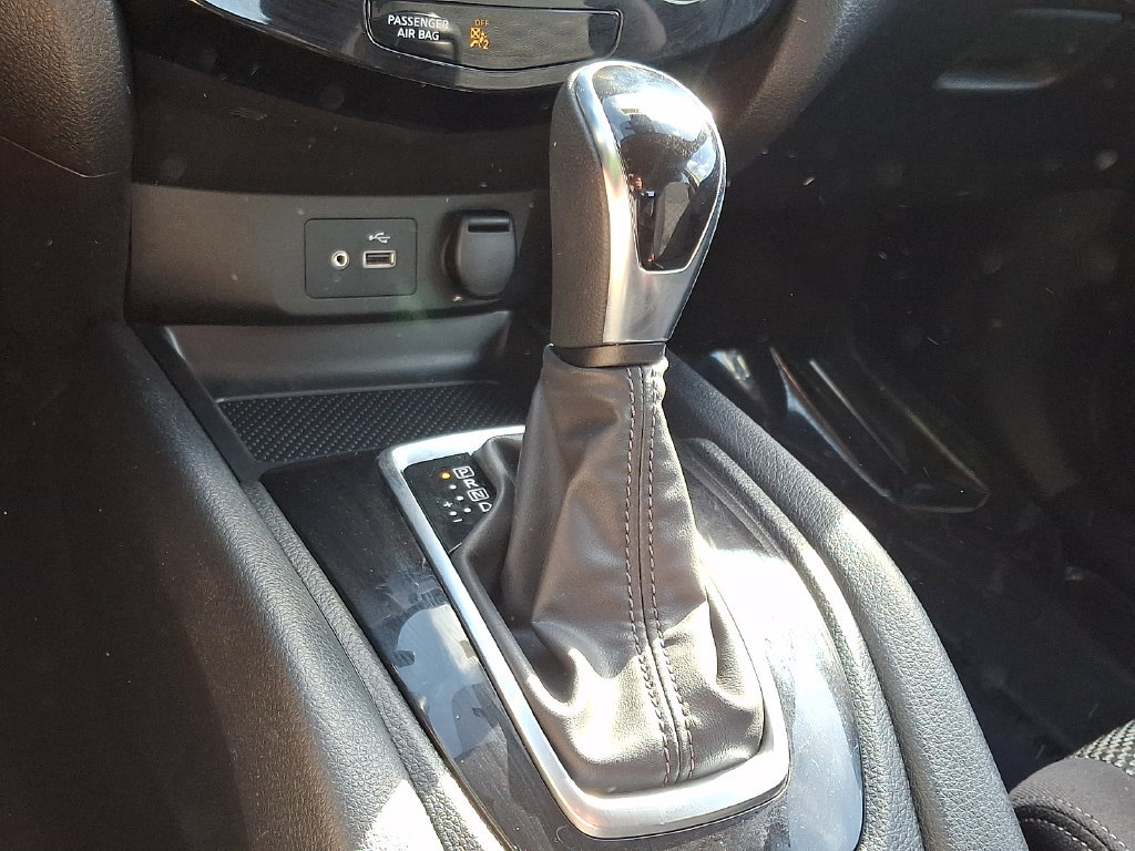 Used 2020 Nissan Rogue Sport SV w/ All-Weather Package AWD/4WD image 14
