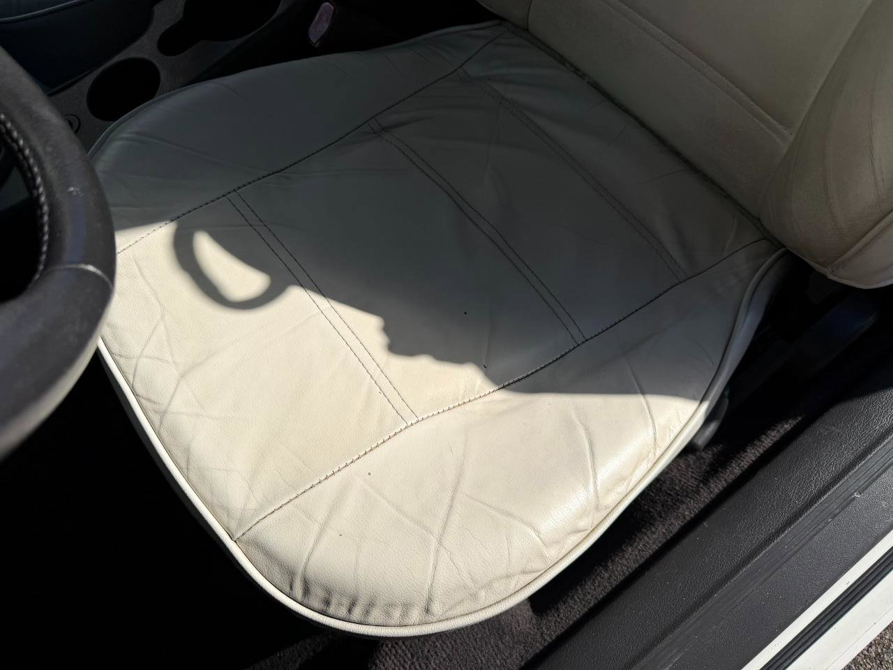 Used 2004 Ford Mustang Convertible RWD image 27