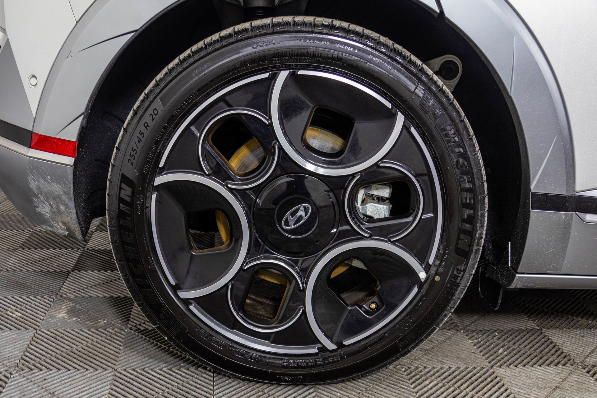 Used 2024 Hyundai Ioniq 5 Limited image 55