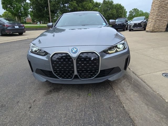 Used 2023 BMW i4 eDrive40 RWD image 7