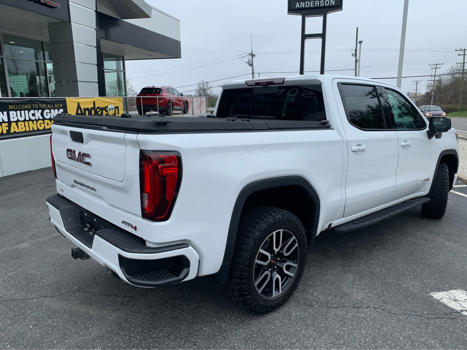 Used 2021 GMC Sierra 1500 AT4 w/ AT4 Premium Package AWD/4WD image 7
