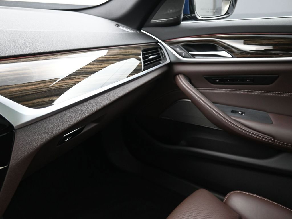 Certified 2022 BMW 540i 540i w/ Premium Package image 18