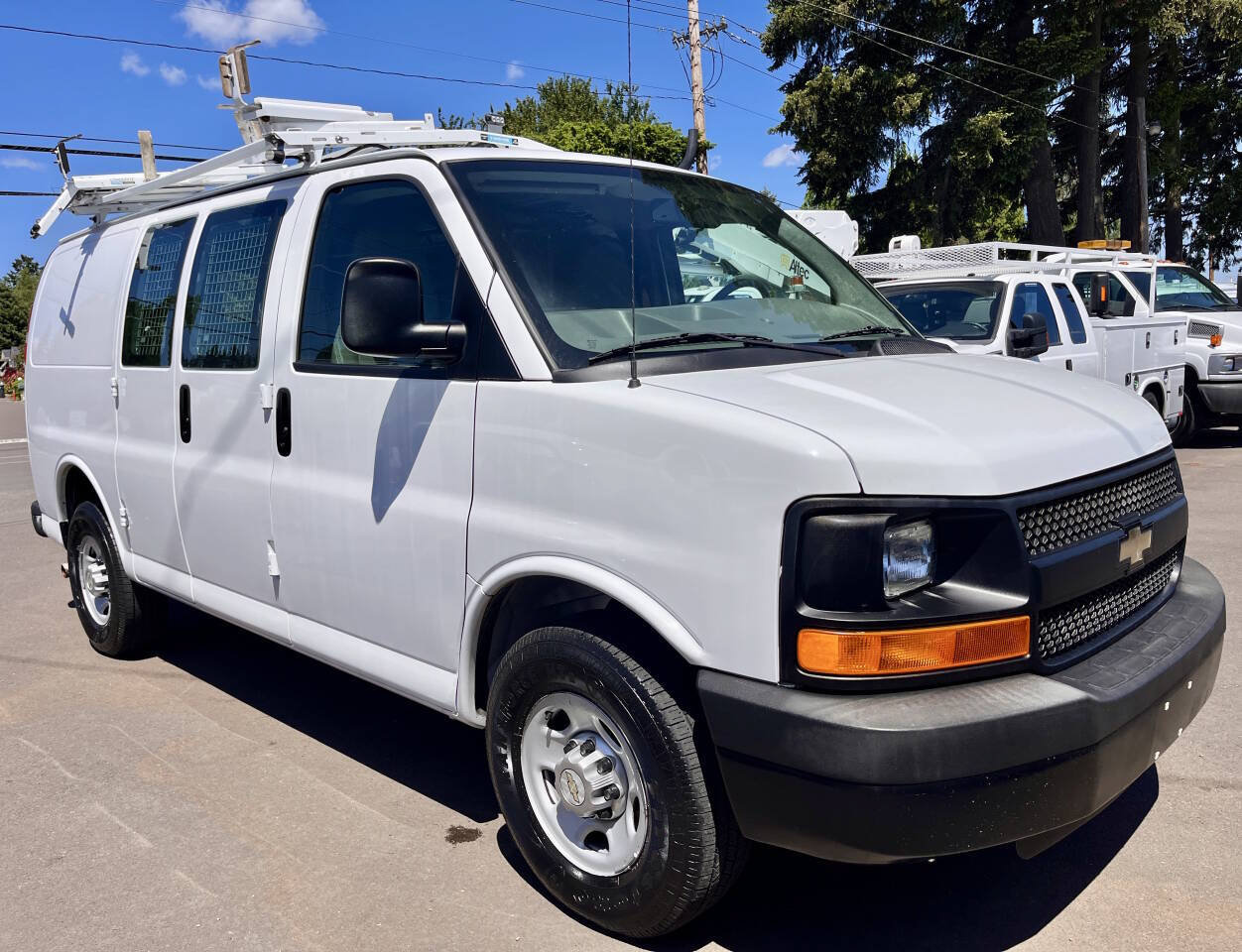 Used 2013 Chevrolet Express 2500 RWD image 1