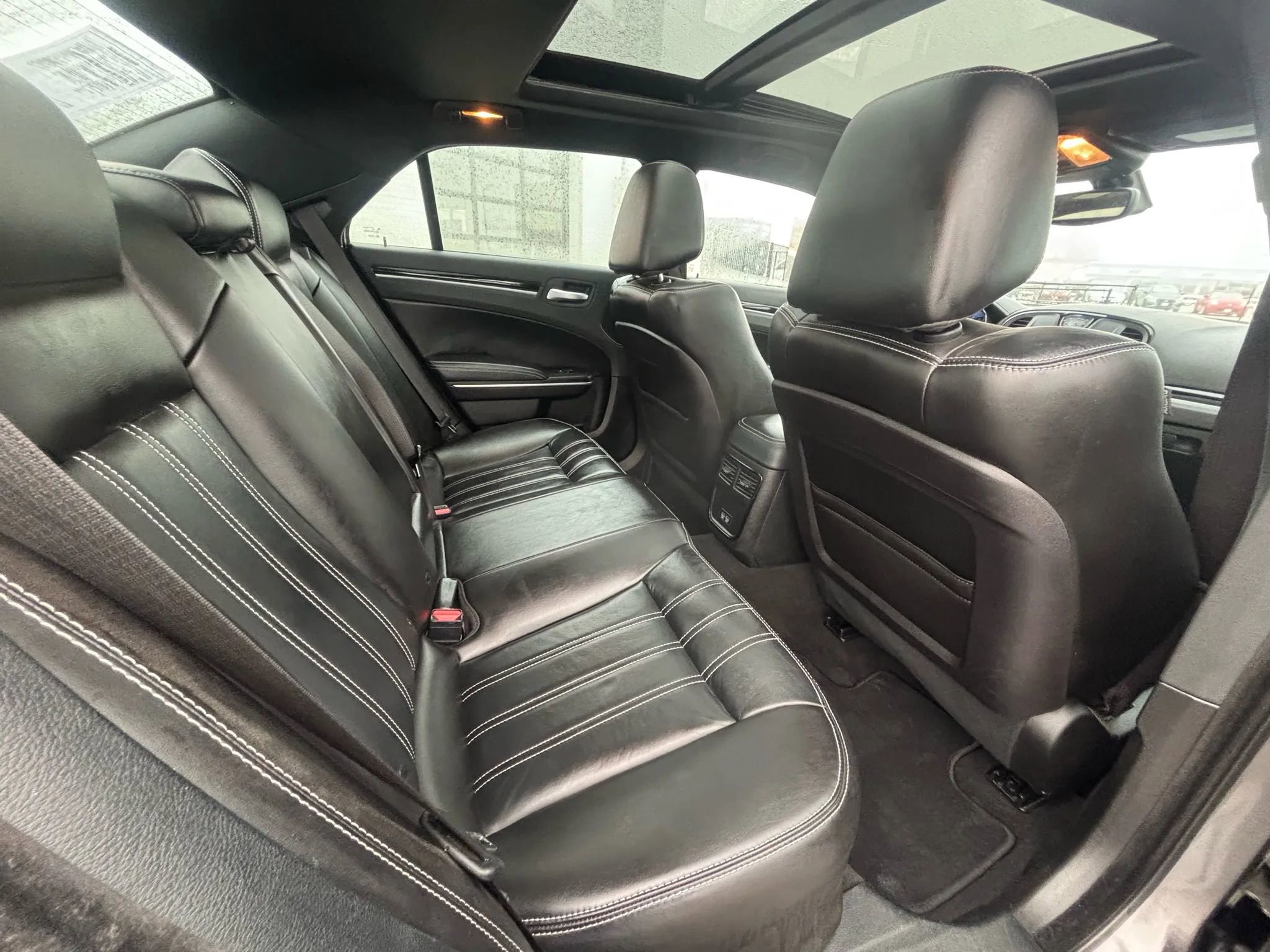 Used 2023 Chrysler 300 S image 9