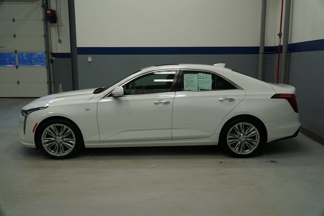 Used 2023 Cadillac CT4 Premium Luxury image 2