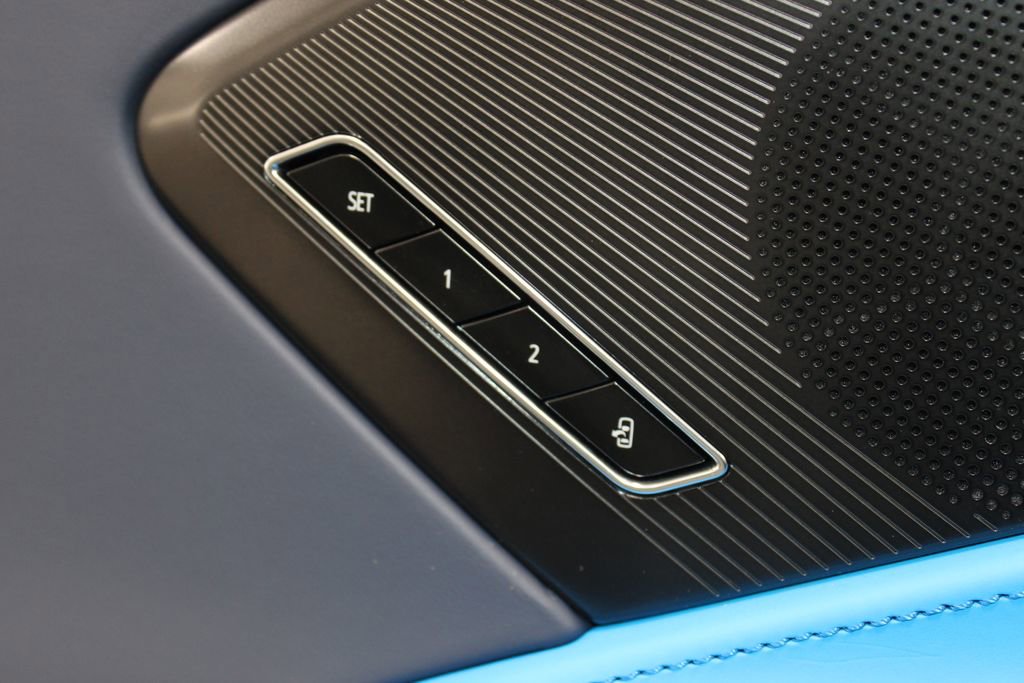 Used 2023 Chevrolet Corvette Stingray Premium Conv w/ Stealth Interior Trim Package image 38