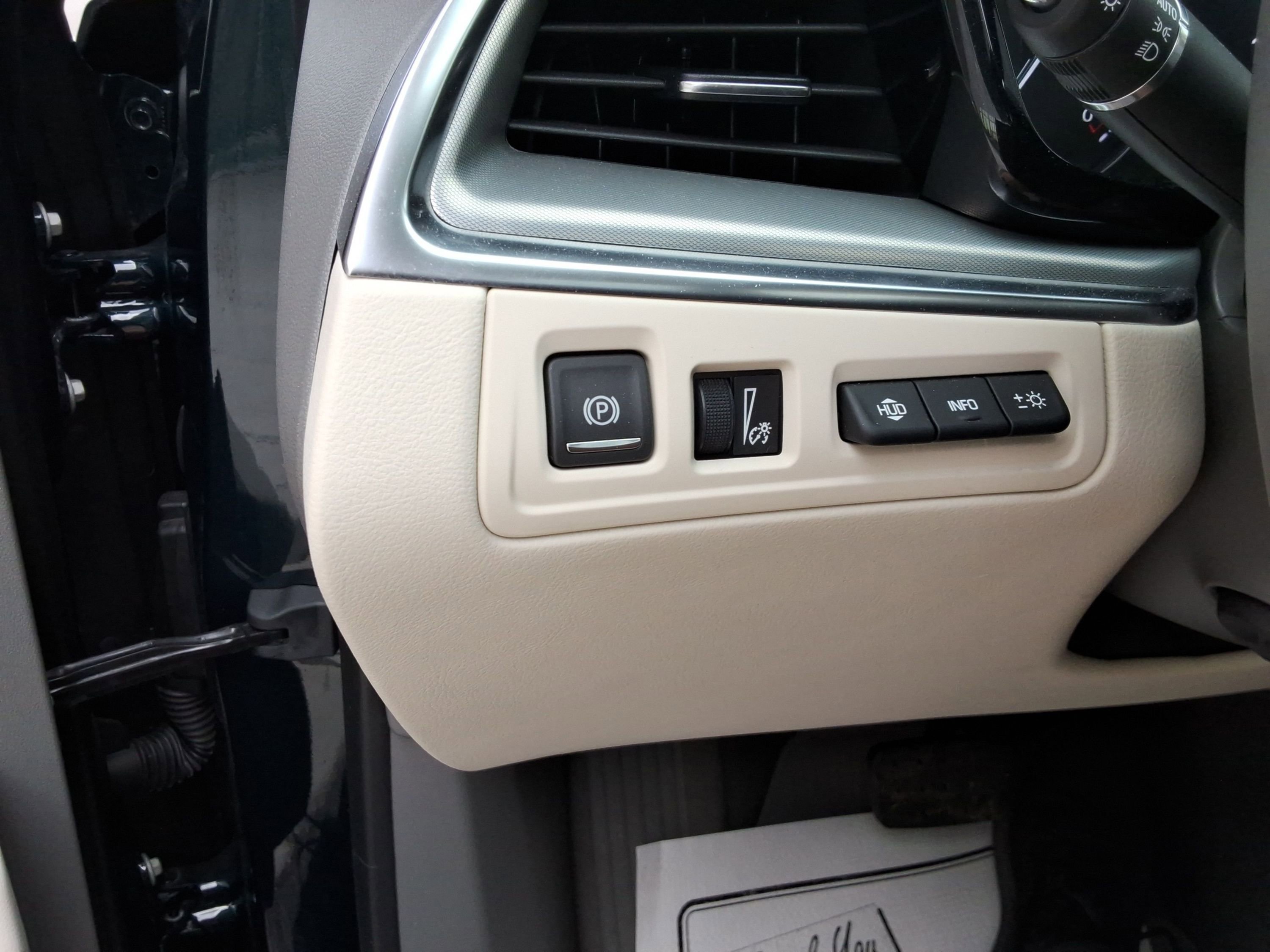 Used 2025 Cadillac XT5 Premium Luxury w/ Technology Package image 19