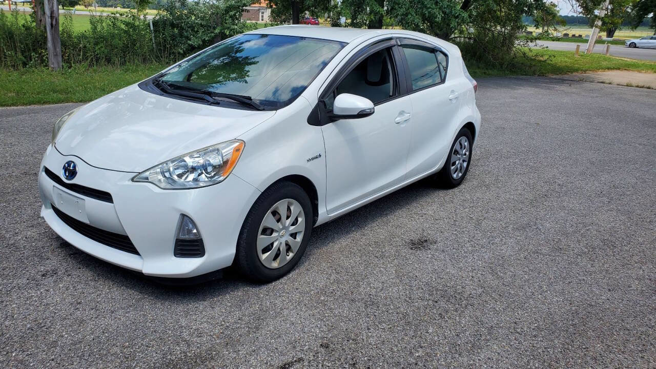Used 2012 Toyota Prius C One image 17