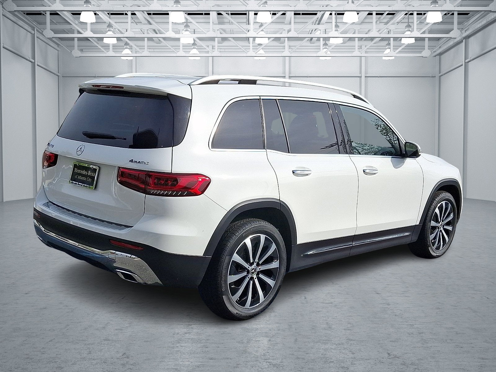 Used 2023 Mercedes-Benz GLB 250 4MATIC image 6