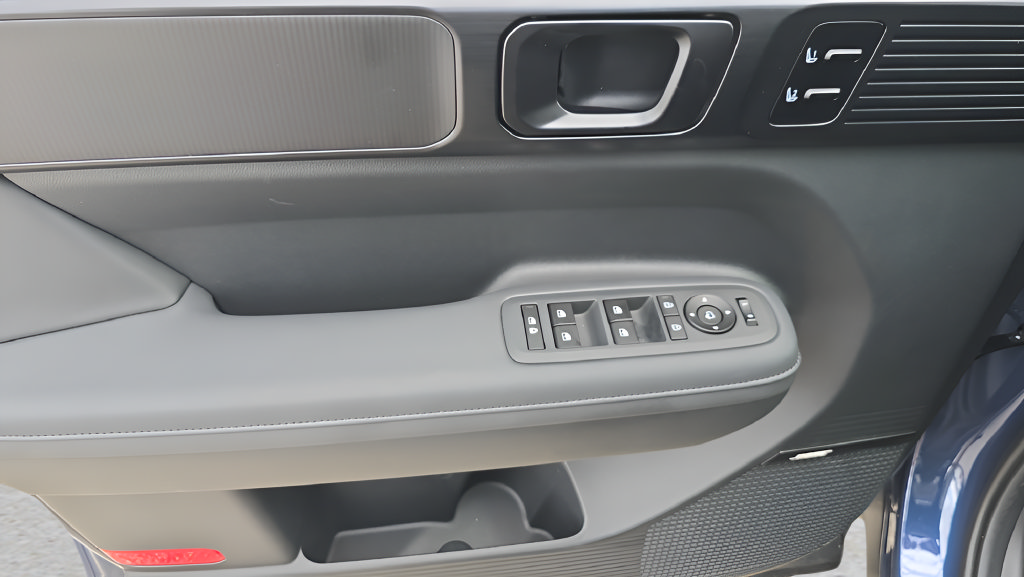 New 2026 Hyundai Santa Fe Calligraphy AWD/4WD image 16