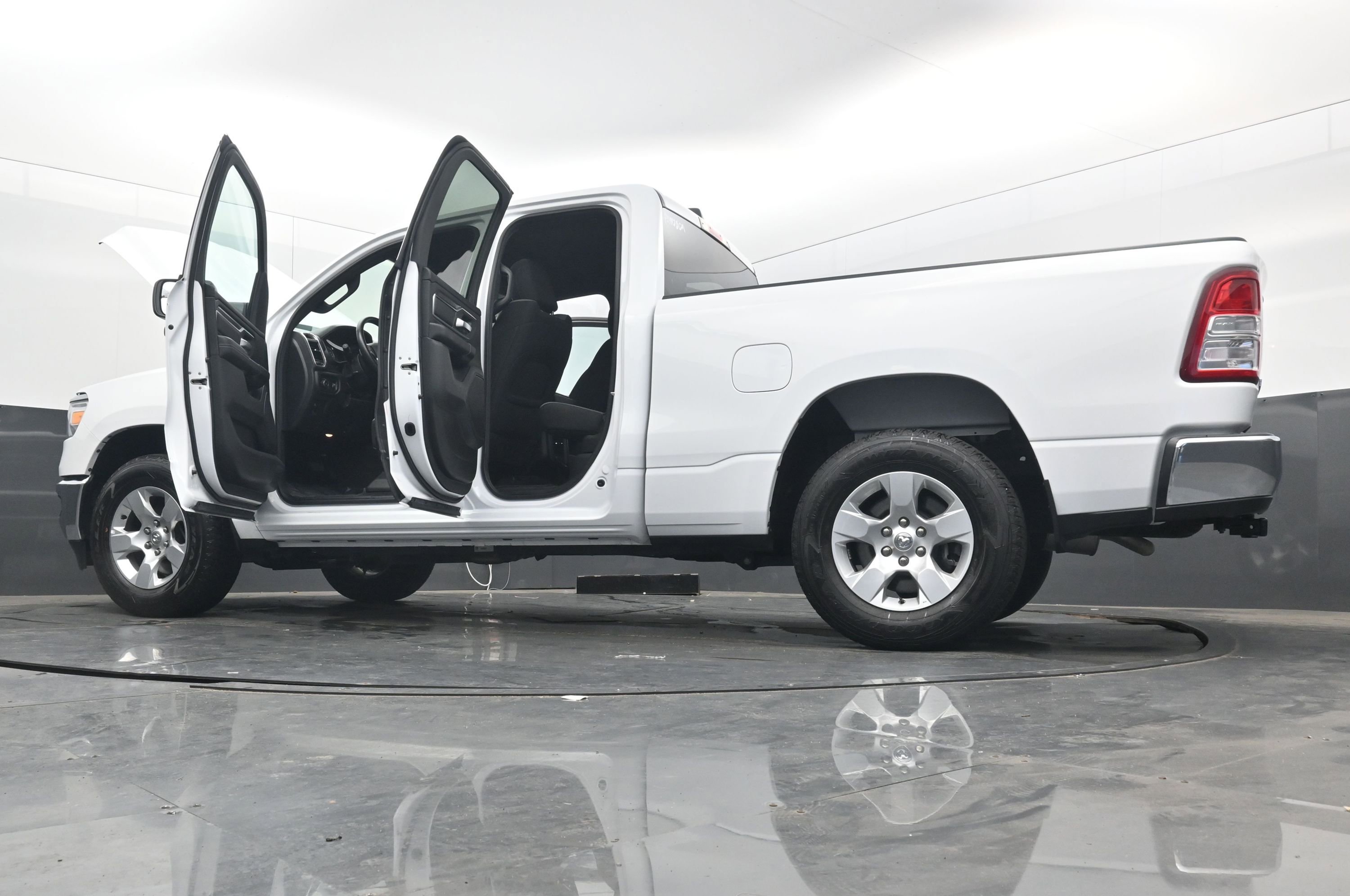 Used 2024 RAM 1500 Big Horn image 39