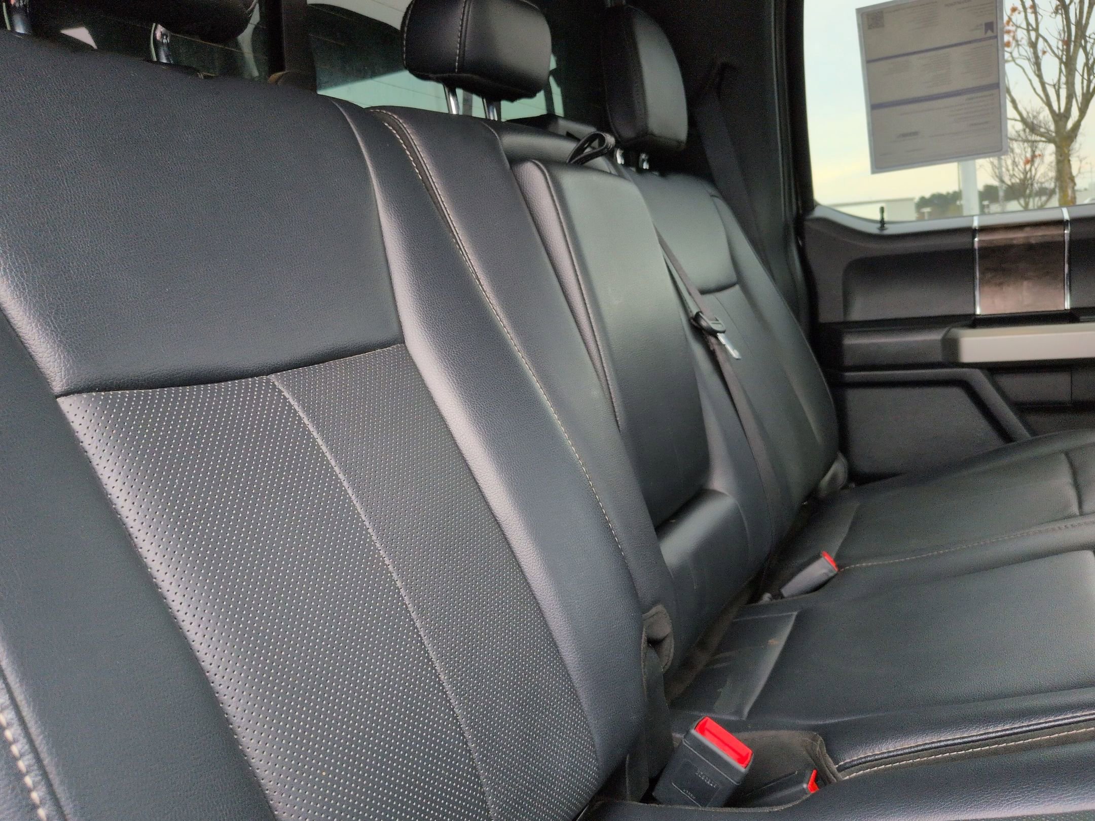 Certified 2022 Ford F350 Lariat w/ Black Appearance Package image 31