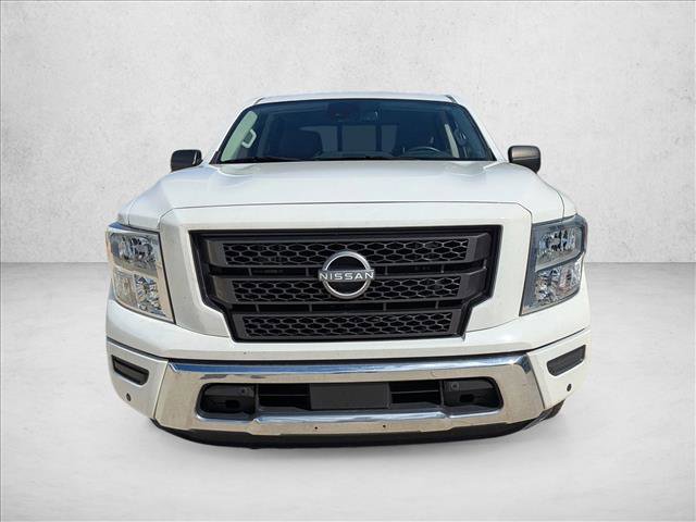 Used 2023 Nissan Titan SV w/ SV Convenience Package image 2