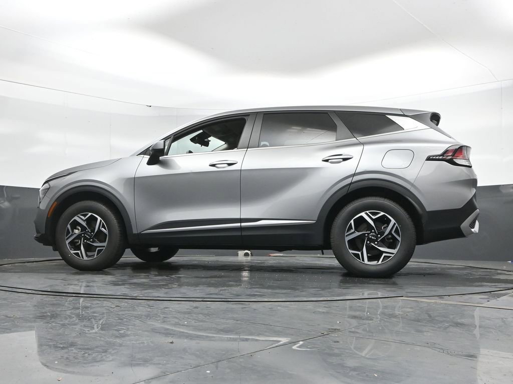 Used 2025 Kia Sportage LX image 49