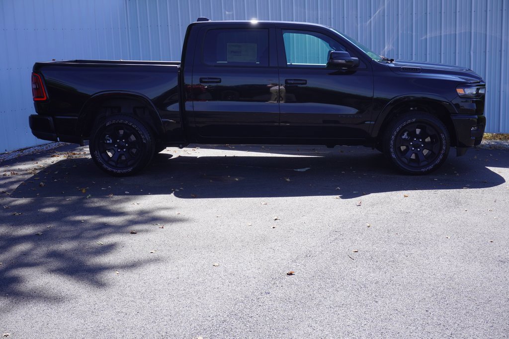 New 2026 RAM 1500 4x4 Crew Cab video 2