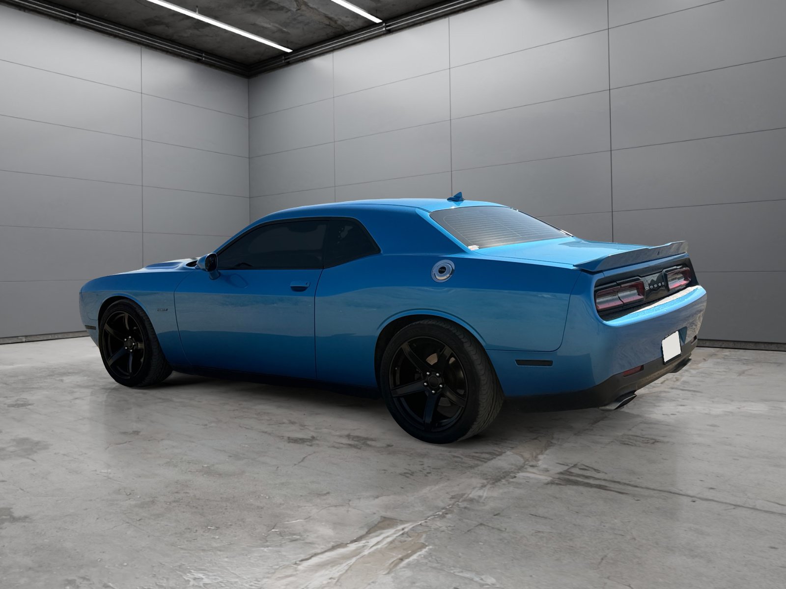 Used 2015 Dodge Challenger R/T Plus RWD image 3