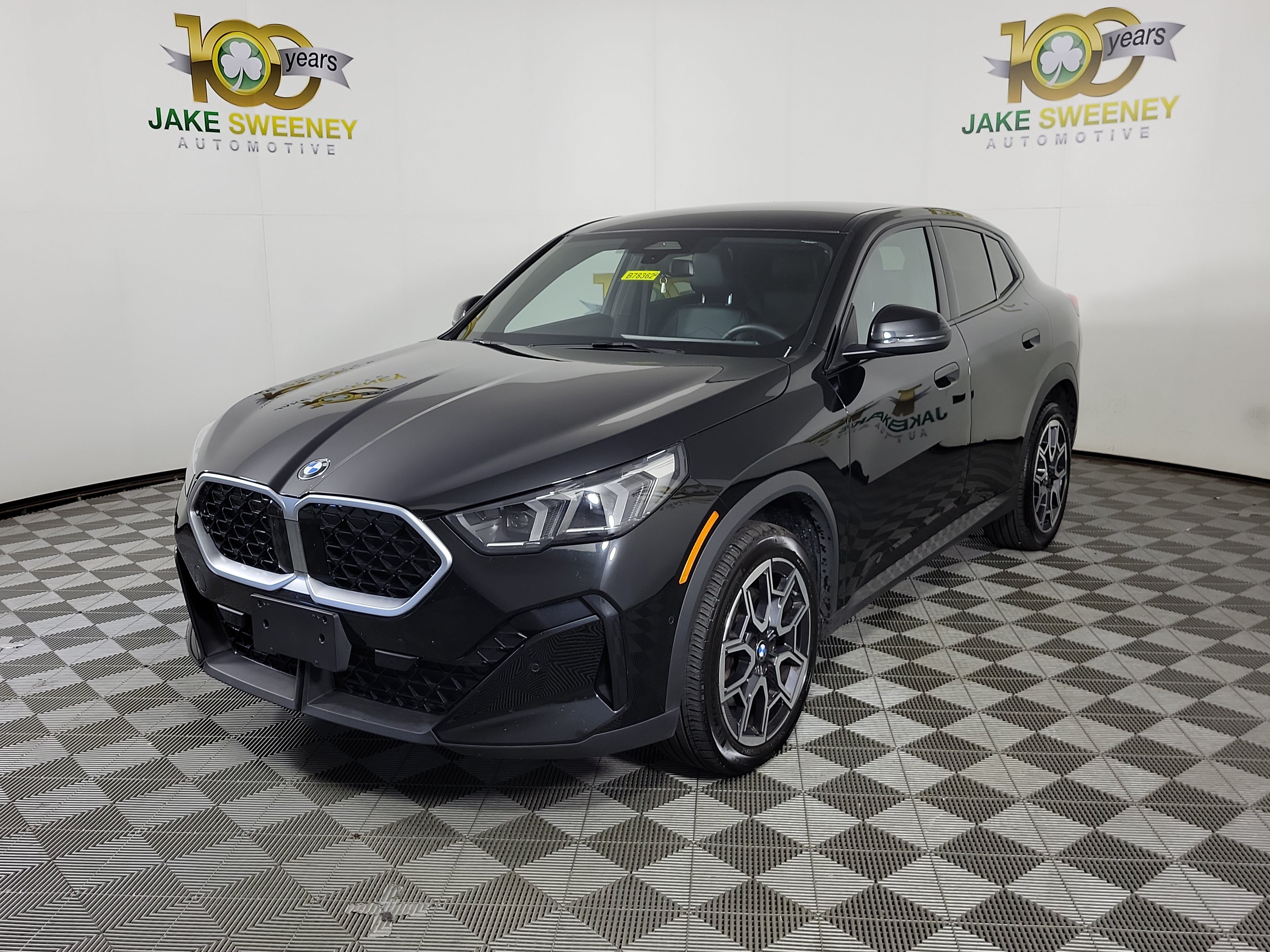 Used 2026 BMW X2 xDrive28i AWD/4WD image 3