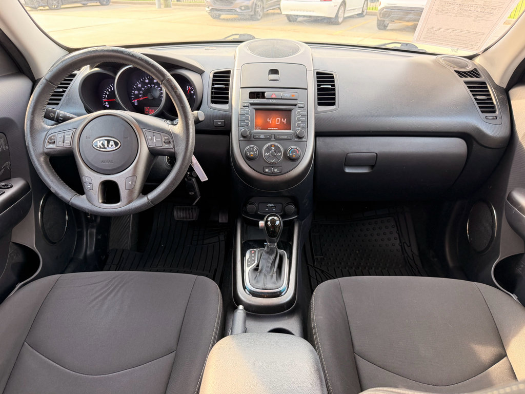 Used 2012 Kia Soul + w/ Audio Pkg FWD video 2