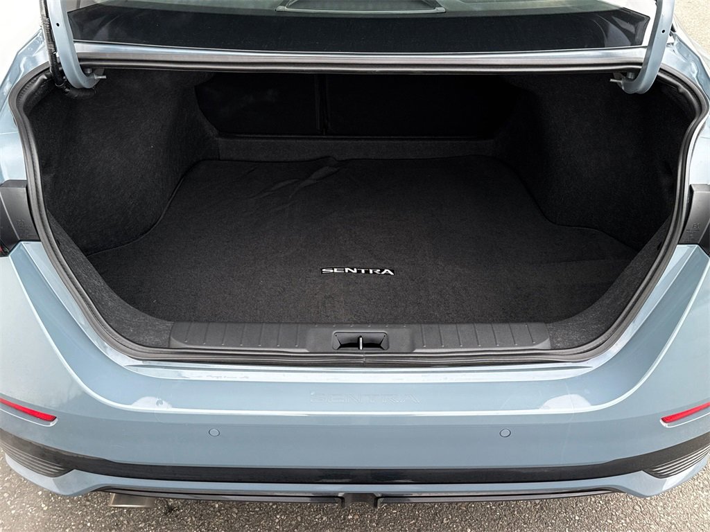 Used 2025 Nissan Sentra SR w/ SR Premium Package image 23