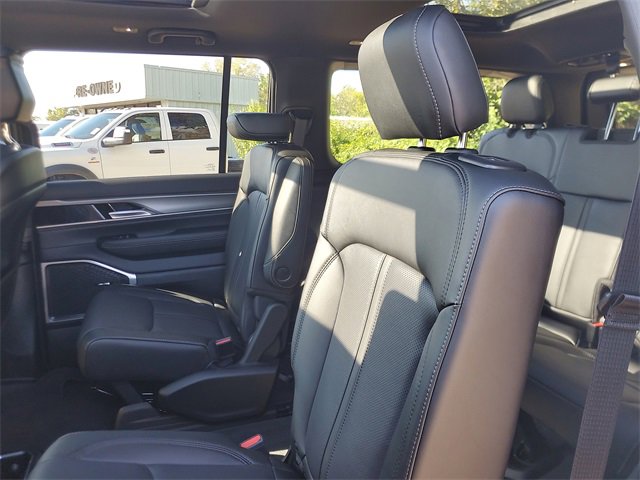 New 2025 Jeep Wagoneer Series II w/ Premium Group I image 8