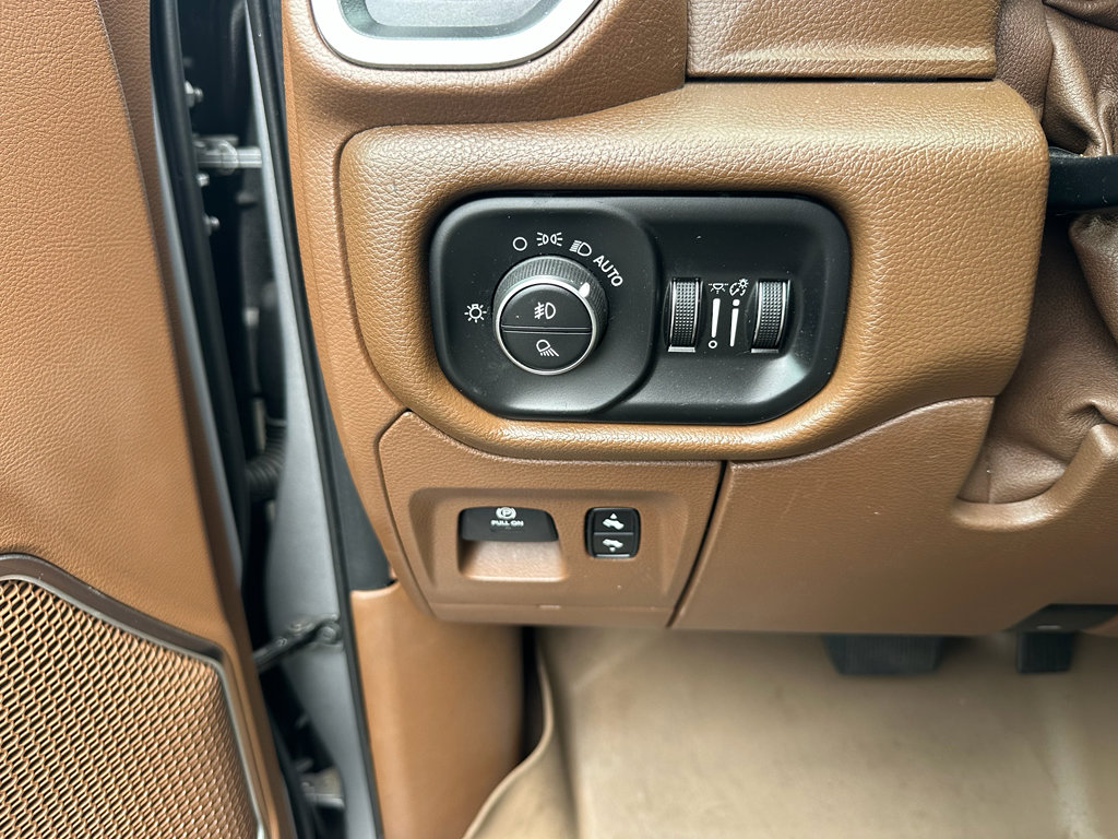 Used 2019 RAM 1500 Laramie image 22