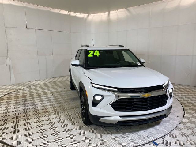 Used 2024 Chevrolet TrailBlazer LT w/ LT Cold Weather Package