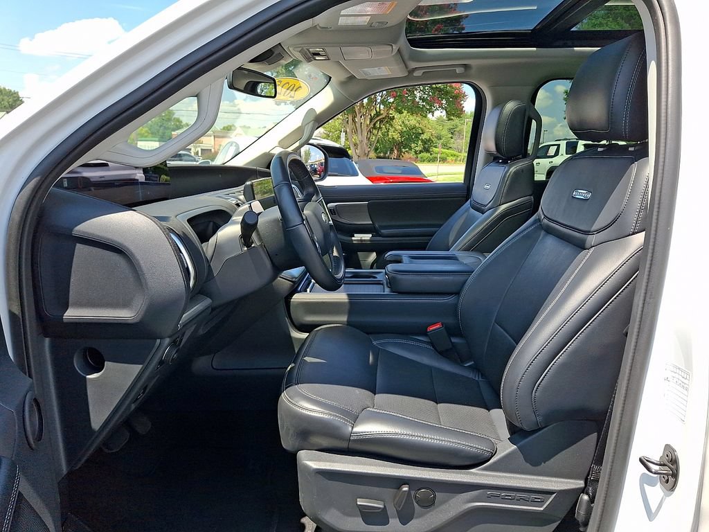 Used 2025 Ford Expedition Platinum AWD/4WD image 13