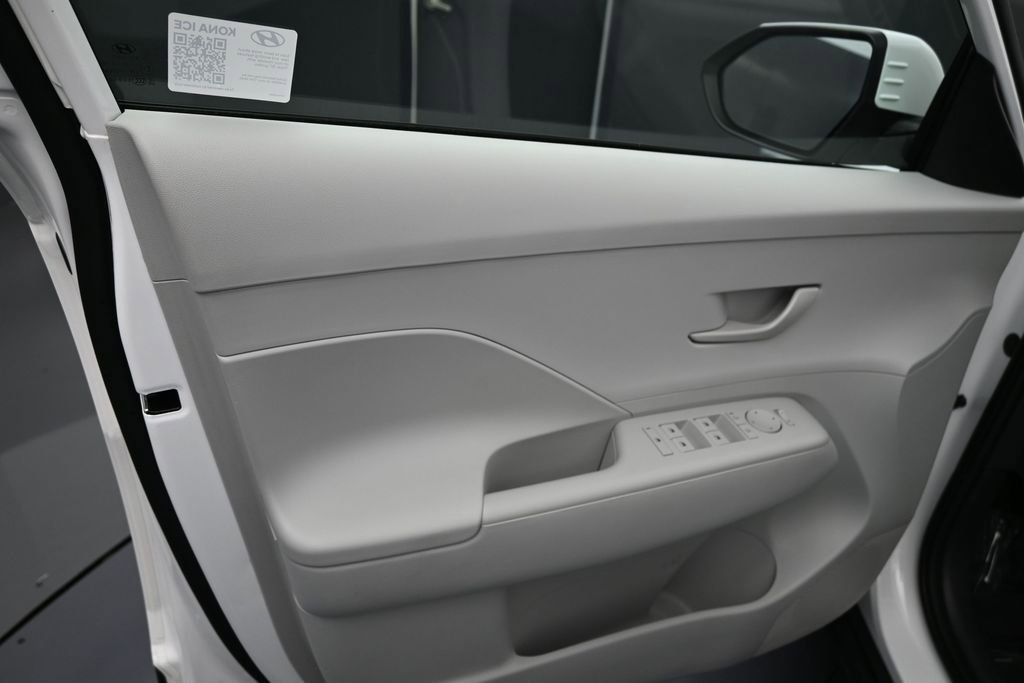 Certified 2025 Hyundai Kona SEL FWD image 13