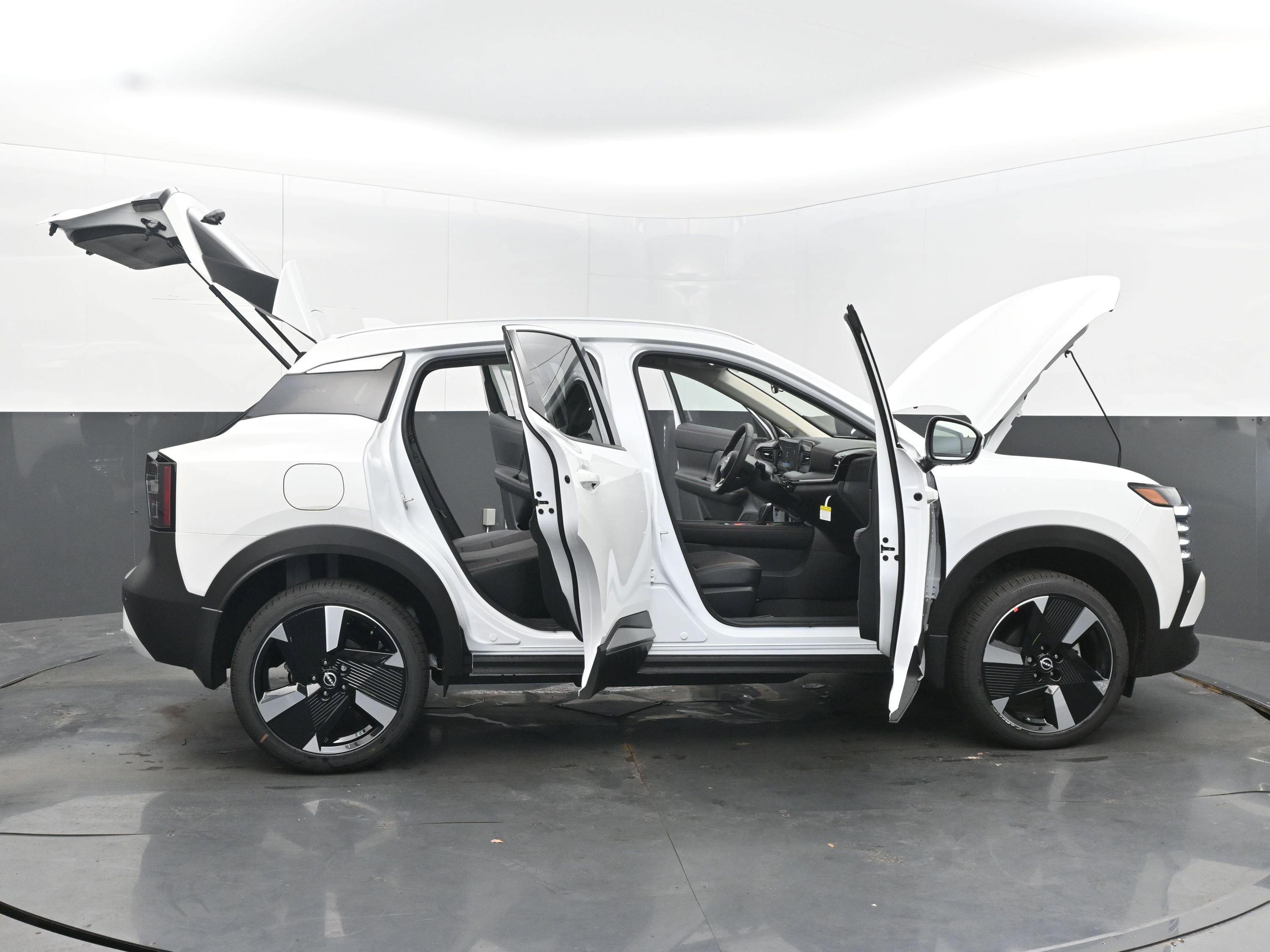 New 2025 Nissan Kicks SR image 45