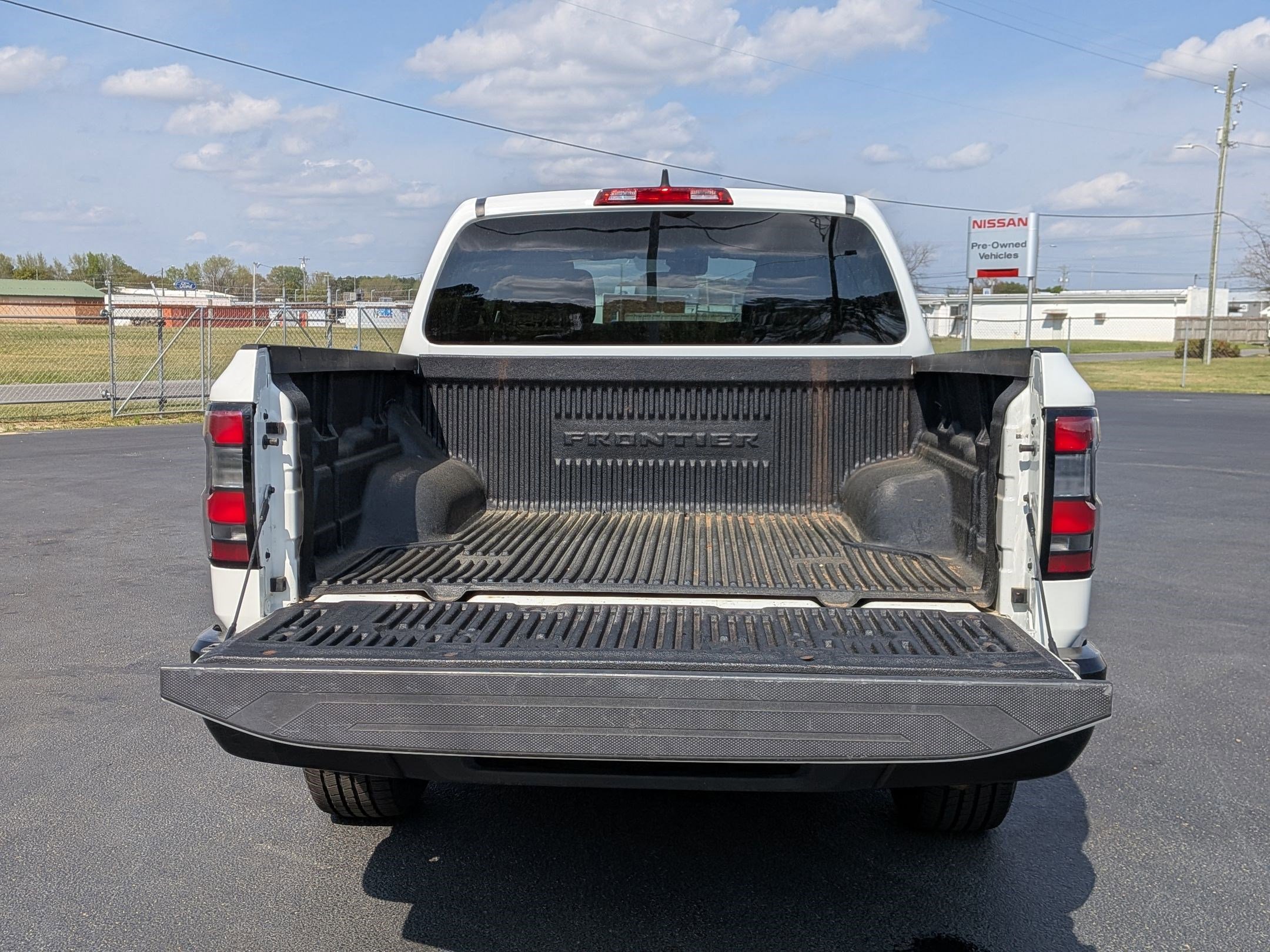 Used 2022 Nissan Frontier S w/ Technology Package image 28