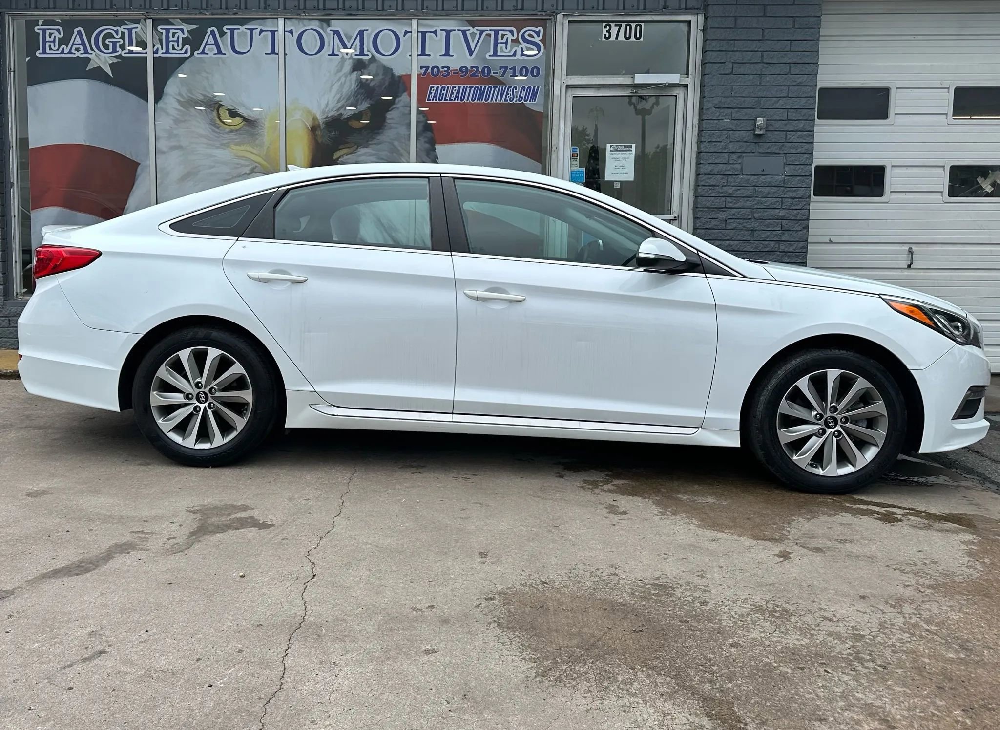 Used 2016 Hyundai Sonata Sport image 2