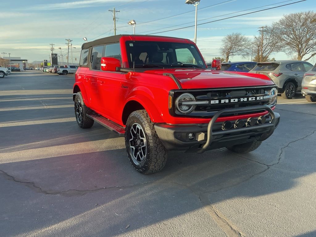Used 2023 Ford Bronco Outer Banks image 6