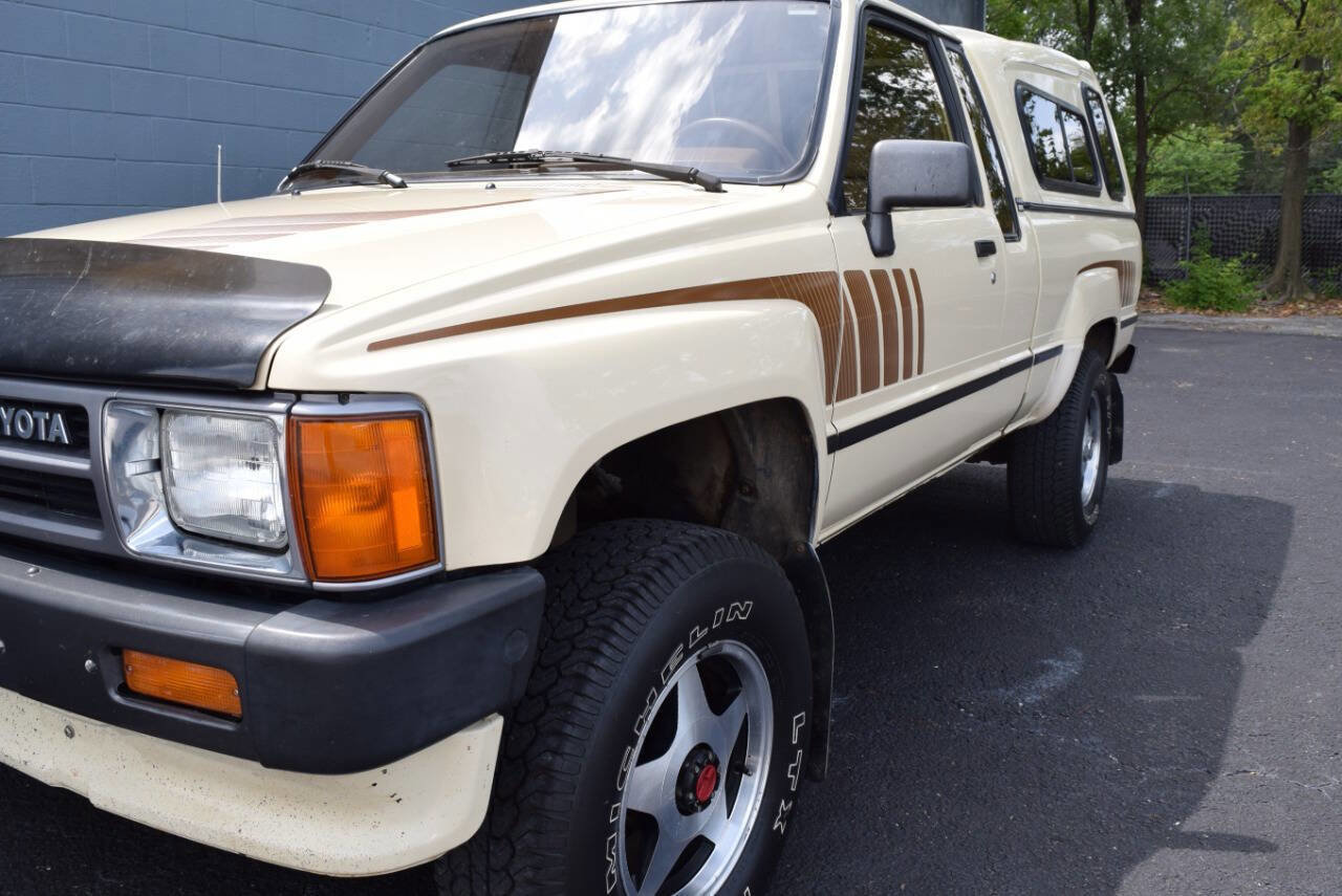 Used 1988 Toyota Pickup SR5 image 4