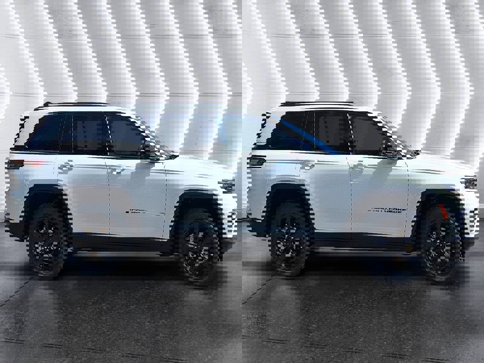 New 2025 Jeep Grand Cherokee Altitude image 7