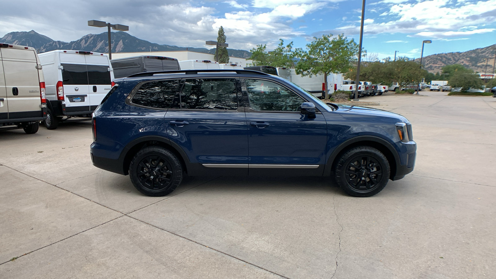 Used 2023 Kia Telluride SX X-Pro AWD/4WD image 6