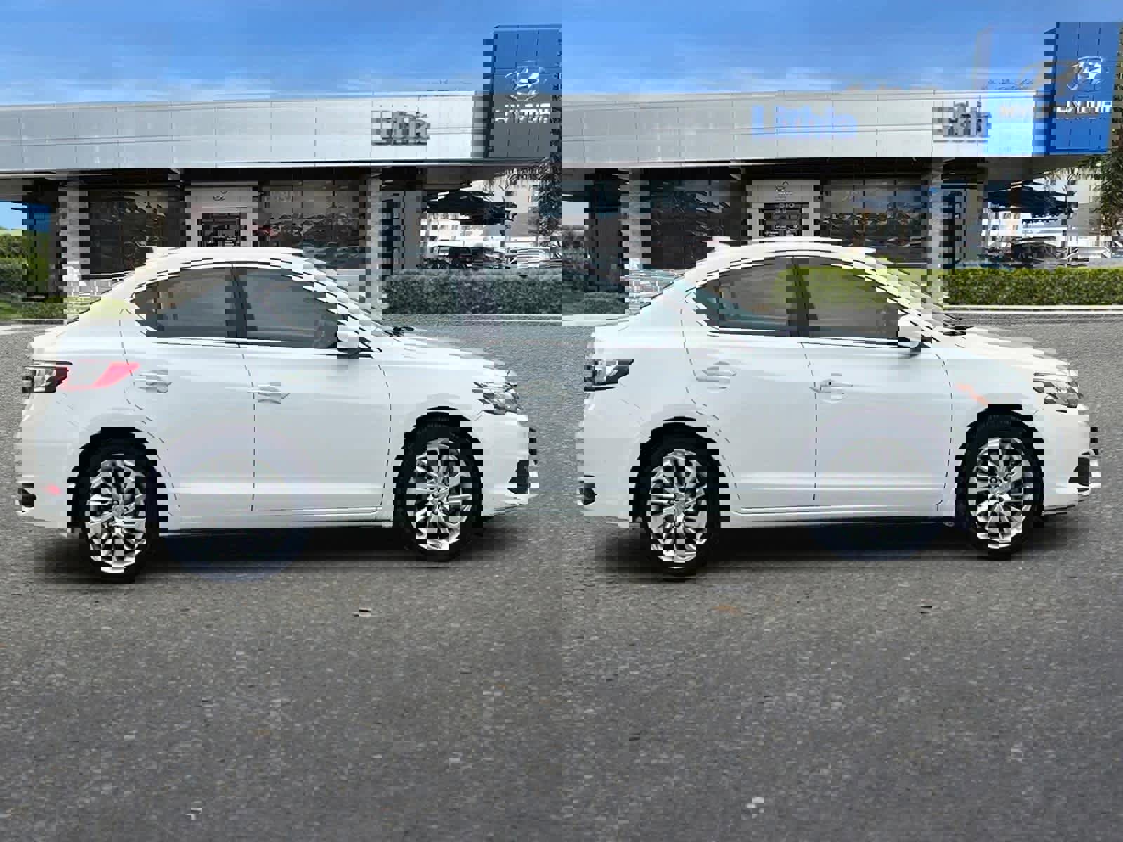 Used 2017 Acura ILX w/ Premium Package image 8