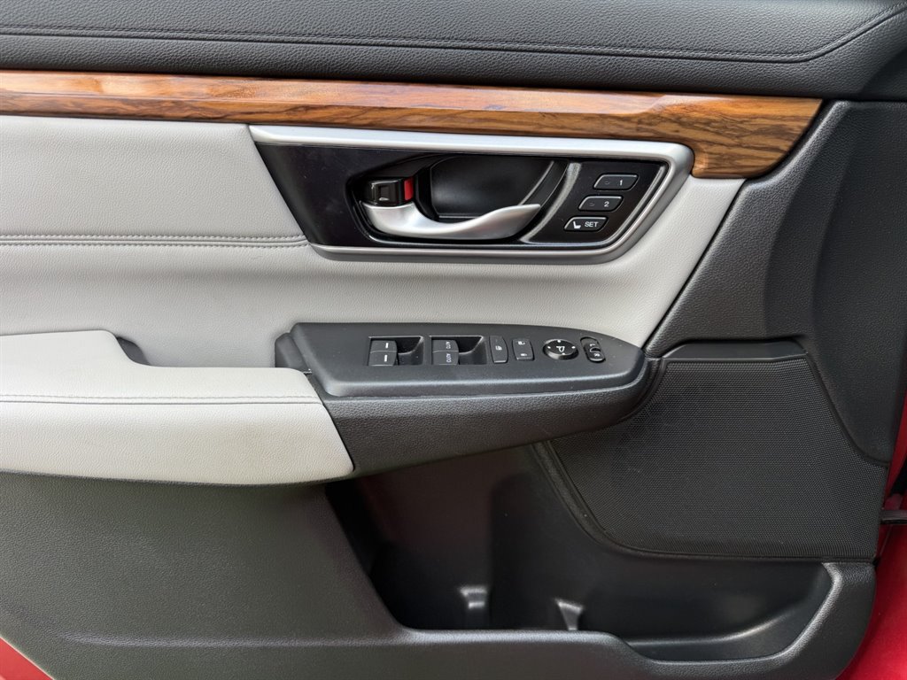 Used 2020 Honda CR-V Touring image 28