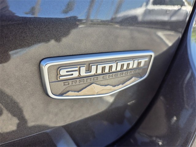 Used 2016 Jeep Grand Cherokee Summit w/ Platinum Series Group image 30