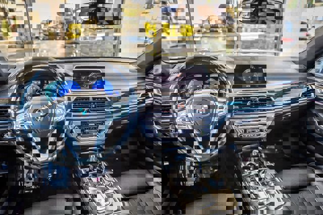 Used 2016 BMW 740i image 24