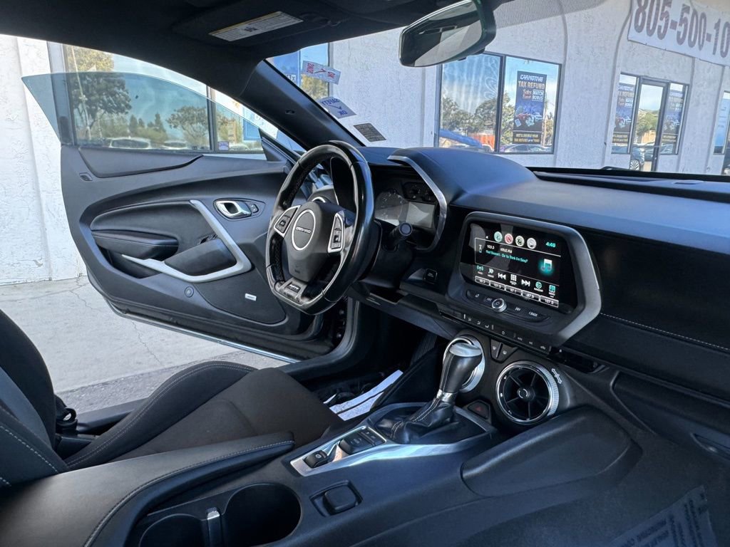 Used 2017 Chevrolet Camaro LT w/ Technology Package image 29