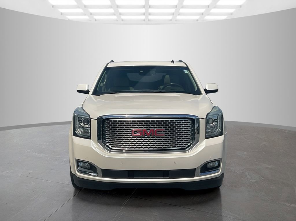 Used 2015 GMC Yukon Denali w/ Touring Package AWD/4WD image 3