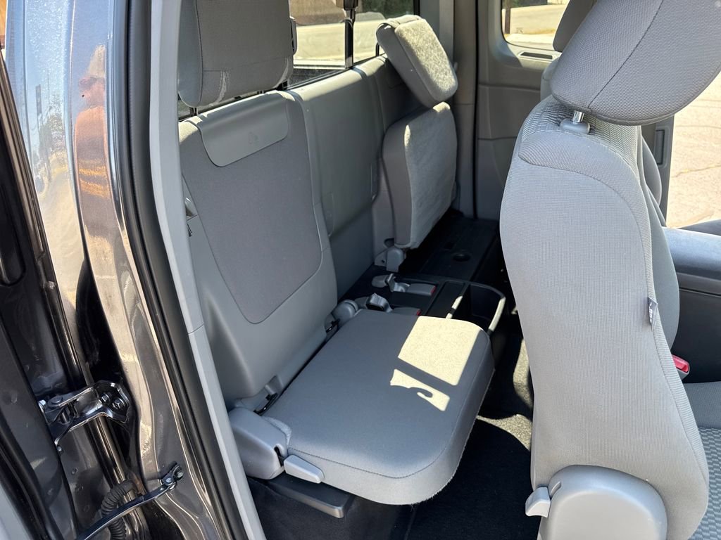 Used 2012 Toyota Tacoma PreRunner w/ SR5 Pkg RWD image 38